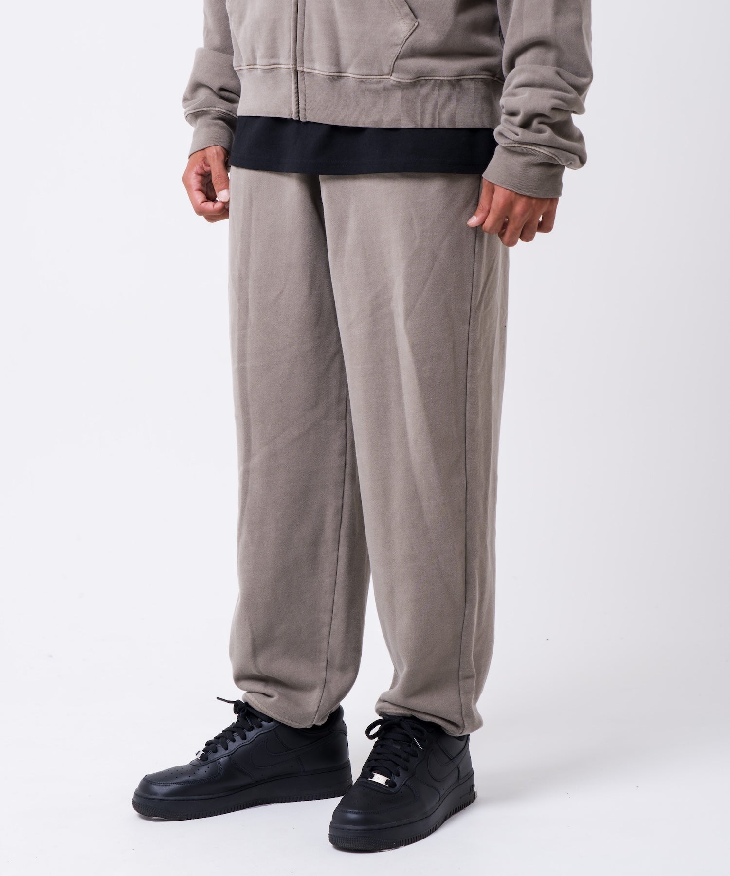 【NEW】SWEAT OLD ENGLISH PIGMENT PANTS メンズ/パンツ/オーバーサイズフィット