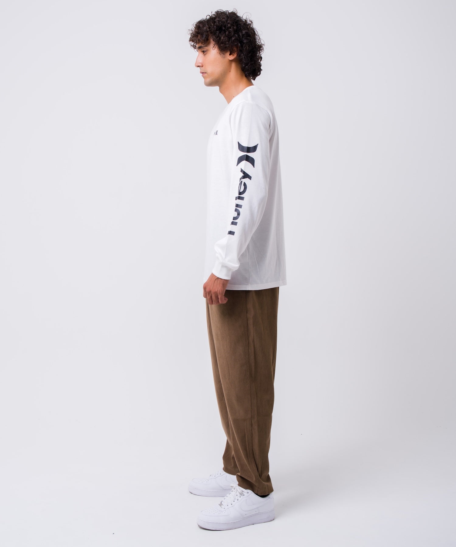 【NEW】CORDUROY OLD ENGLISH LOGO PANTS メンズ/パンツ/オーバーサイズフィット