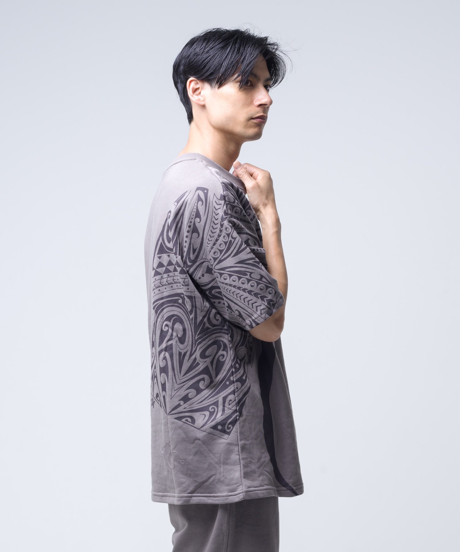 TERRY TRIBAL ICON OVERSIZED SHORTSLEEVE T メンズ/Tシャツ/オーバーサイズフィット
