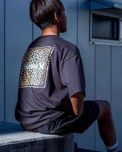 BOYS OVERSIZED LEOPARD SQUARE SHORT SLEEVE TEE ボーイズ/Tシャツ