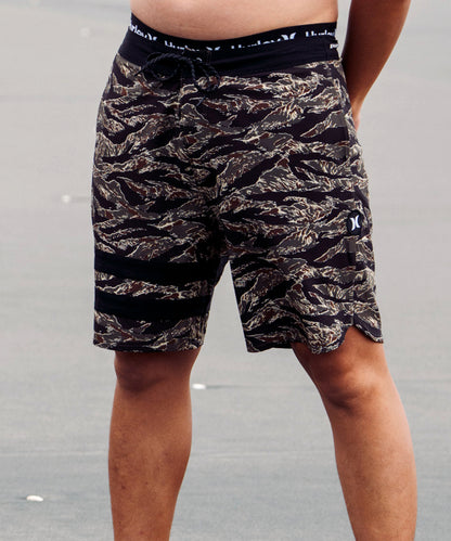 【NEW】PHANTOM ブロックパーティ エコ サイドポケット 18" (メンズ/サーフパンツ・水着/レギュラーレングス)