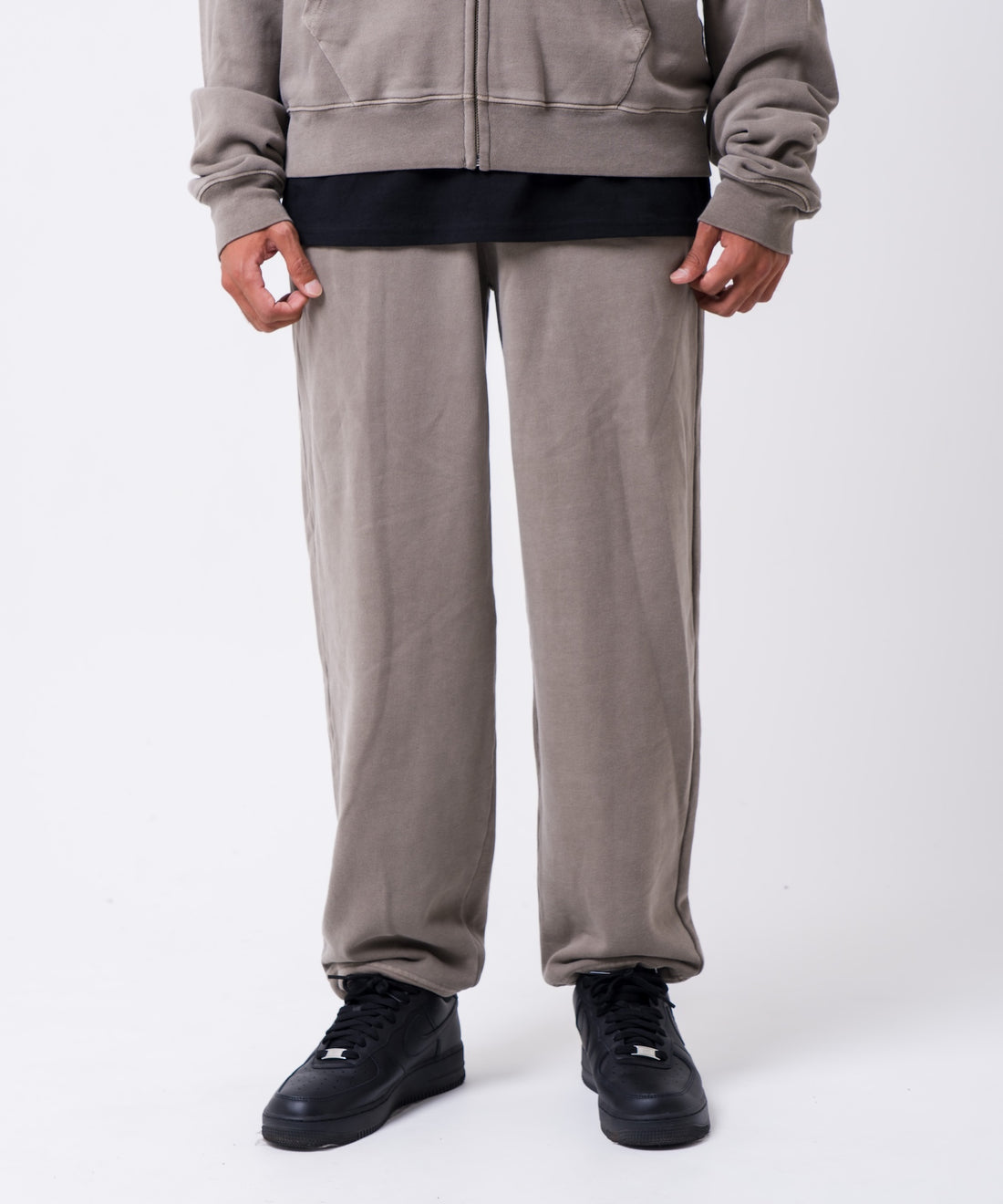 【NEW】SWEAT OLD ENGLISH PIGMENT PANTS メンズ/パンツ/オーバーサイズフィット