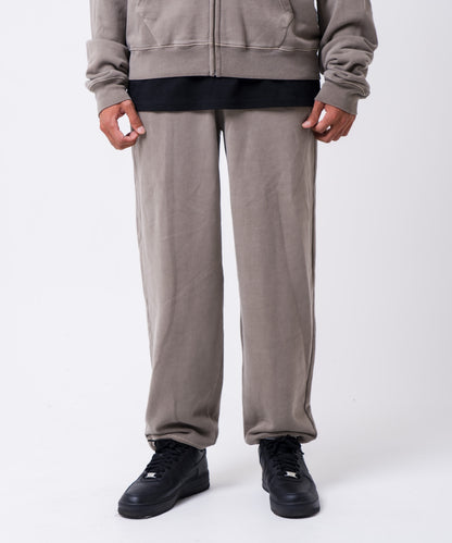 【NEW】SWEAT OLD ENGLISH PIGMENT PANTS メンズ/パンツ/オーバーサイズフィット