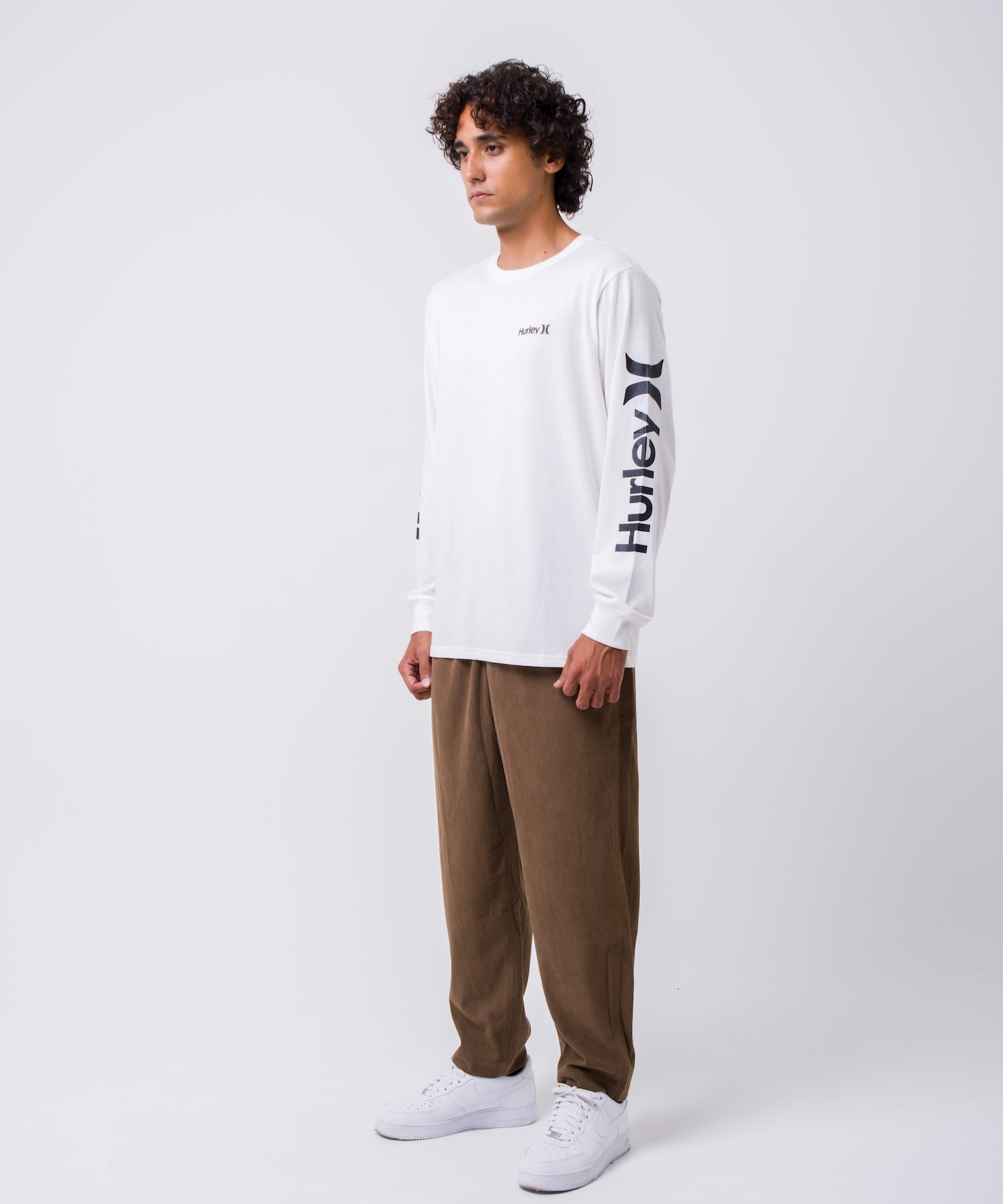 【NEW】SLEEVE ONE AND ONLY LOGO LONG SLEEVE TEE メンズ/ロンT/レギュラーフィット