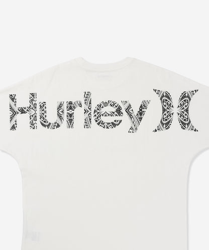 【NEW】トライバルロゴ オーバーサイズ ショートスリーブ Tシャツ (メンズ/Tシャツ/オーバーサイズフィット)