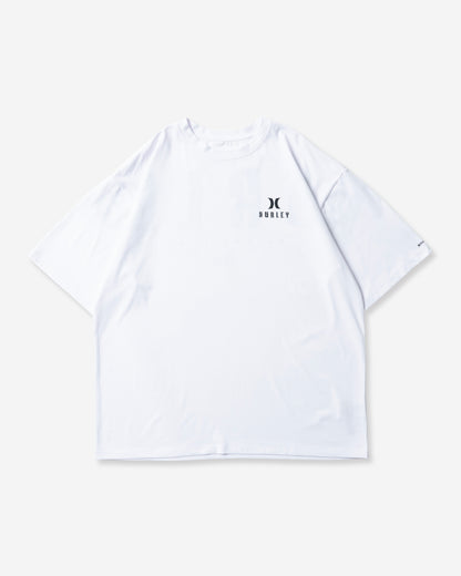 MENS PHANTOM OVERSIZED BACK LOGO TEE メンズ/ラッシュガード