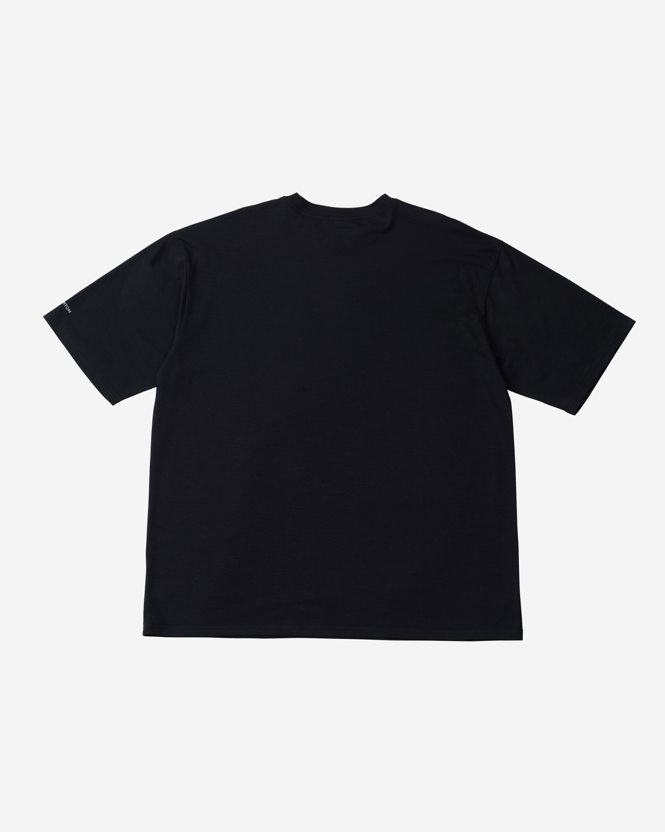 【直営店限定】MENS PHANTOM OVERSIZED LABEL SHORT SLEEVE TEE メンズ/ラッシュガード