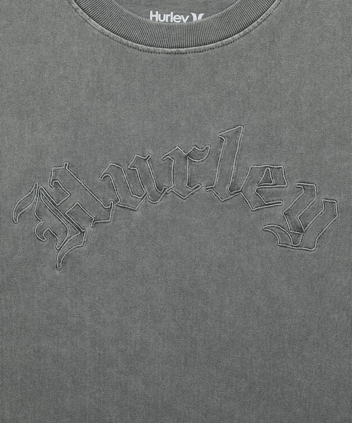 オーバーサイズ　エンブロイダリー オールドイングリッシュ ロゴ クロップド ショートスリーブ ティー (レディース/Tシャツ)
